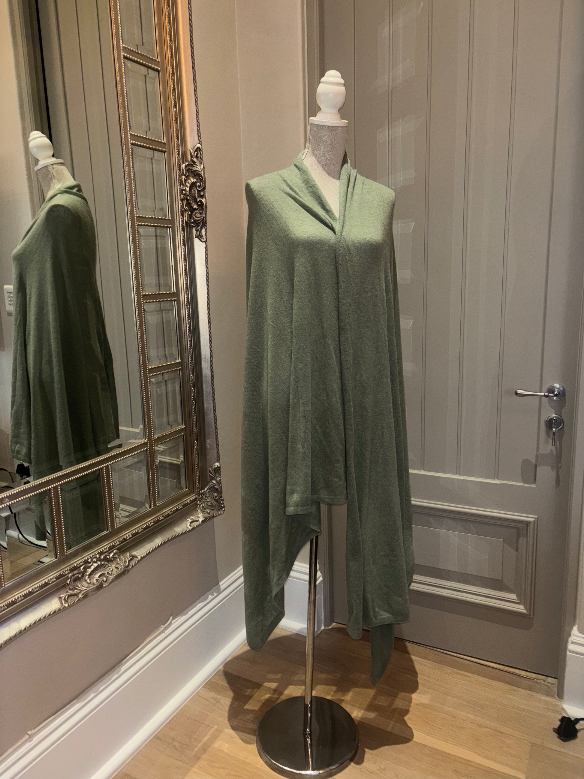 Classic 100% Cashmere Travel Wrap Blanket - Cashmere Wrap - view 2