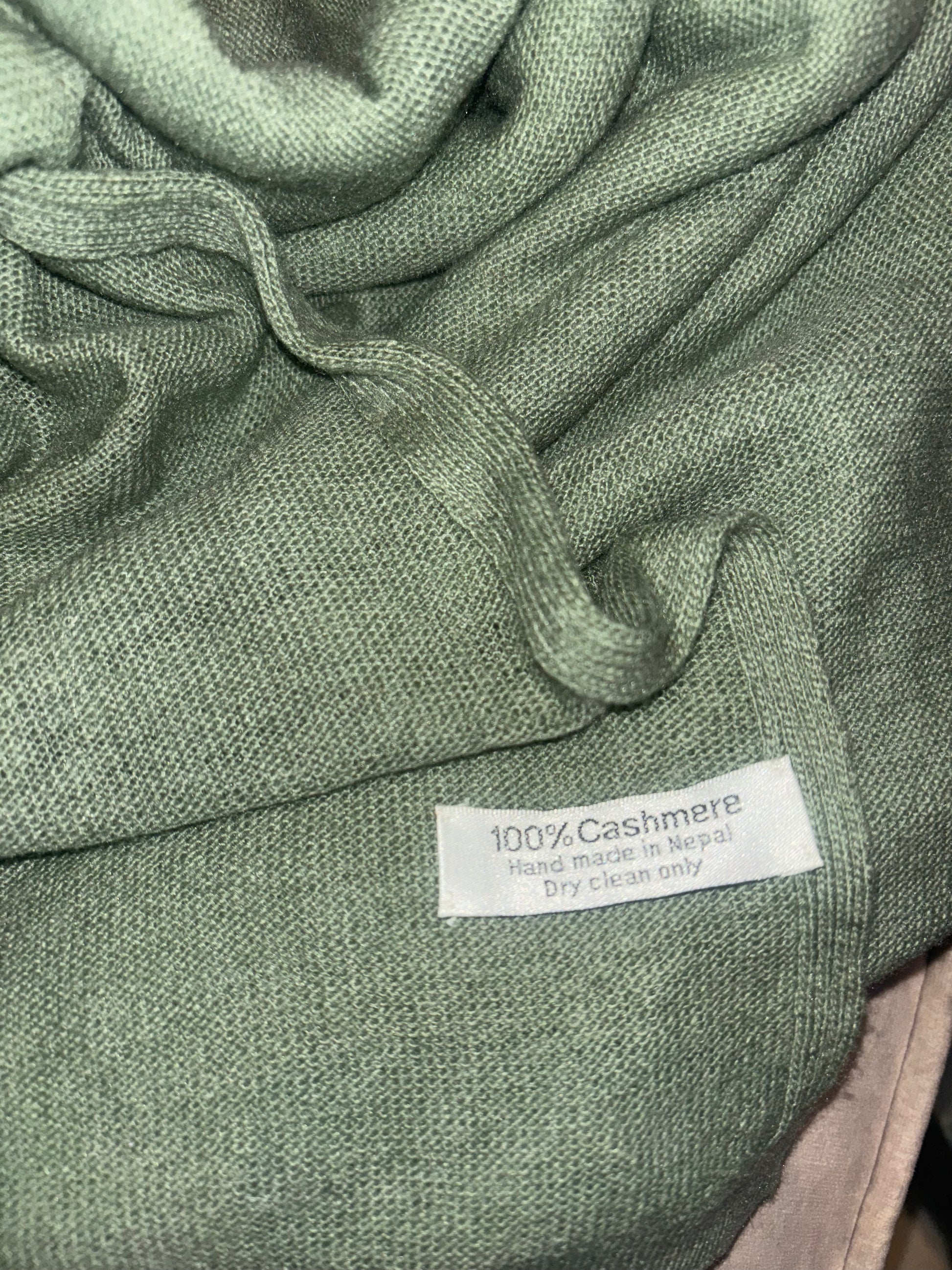 Classic 100% Cashmere Travel Wrap Blanket - Cashmere Wrap - view 6