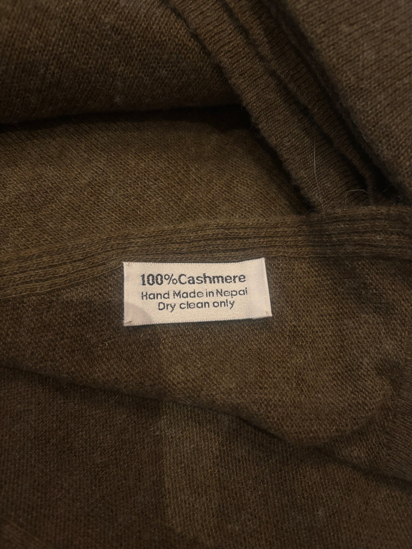 Classic 100% Cashmere Travel Wrap Blanket - Cashmere Wrap - view 11