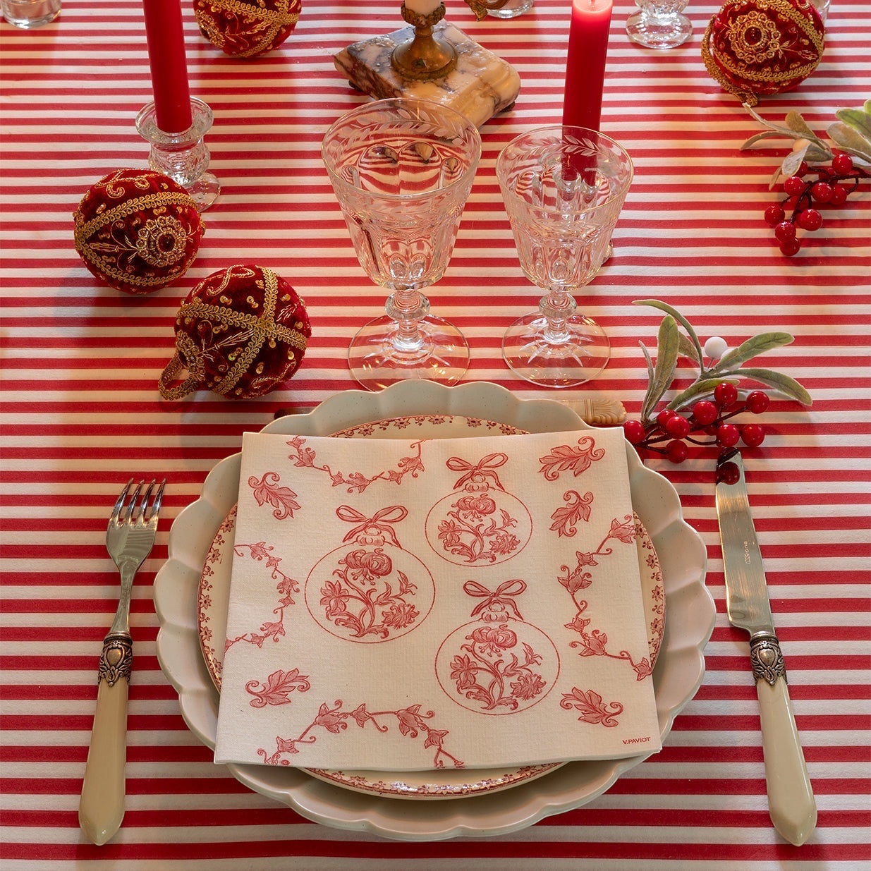 Eclectic Françoise Paviot Boule Baroque dinner napkin with red festive bauble print on white airlaid paper