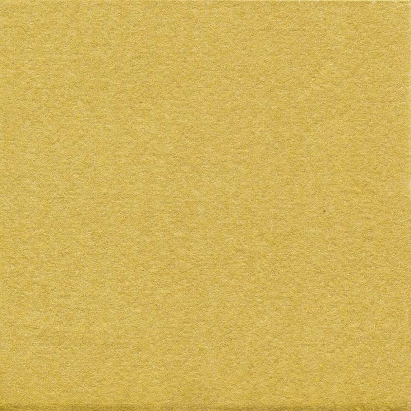 Eclectic Françoise Paviot Uni Or gold airlaid dinner napkin with a soft linen-like texture for elegant table settings.