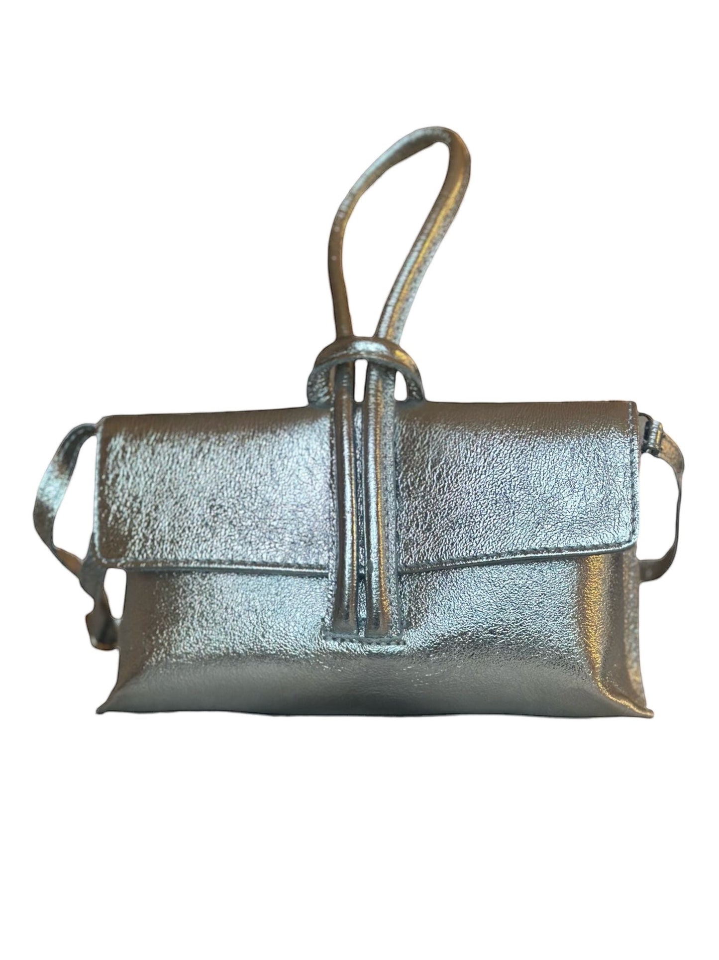 Eclectic Venezia metallic silver pebbled leather wristlet bag with a detachable wrist loop and shoulder strap.